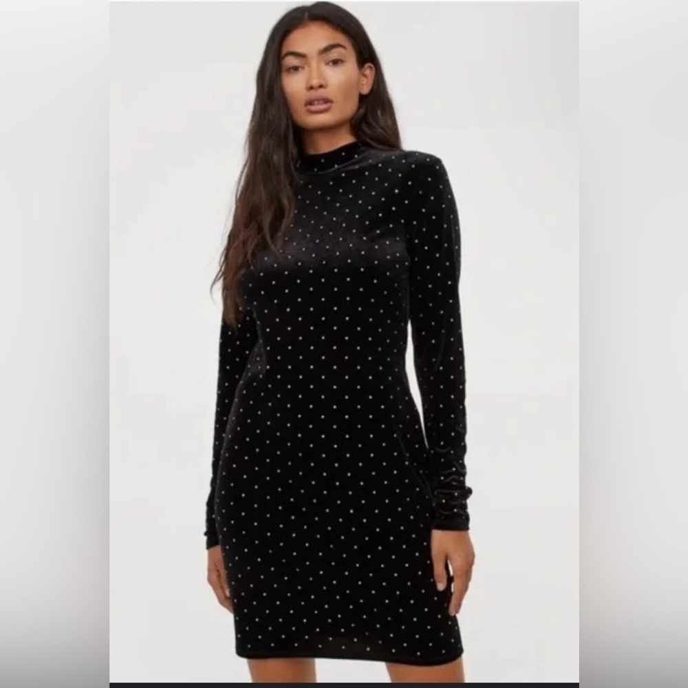 H&M Black Velvet Long Sleeve Dress